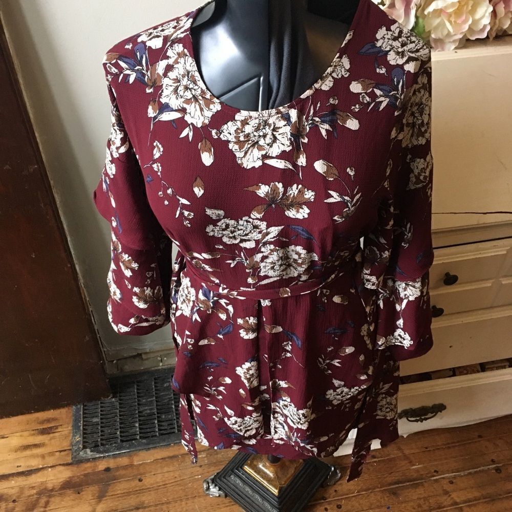 Lulu’s maroon & white floral belted skater dress